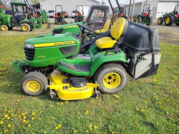 Image of John Deere X730 equipment image 1