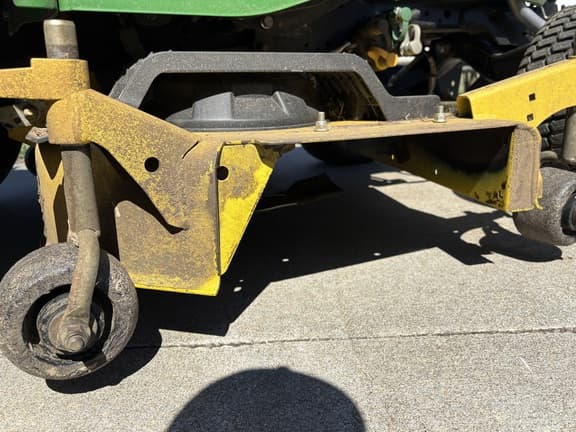 Image of John Deere X730 equipment image 4