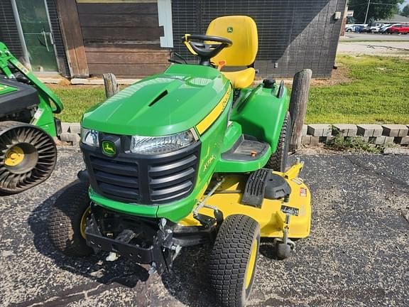 Image of John Deere X730 equipment image 1