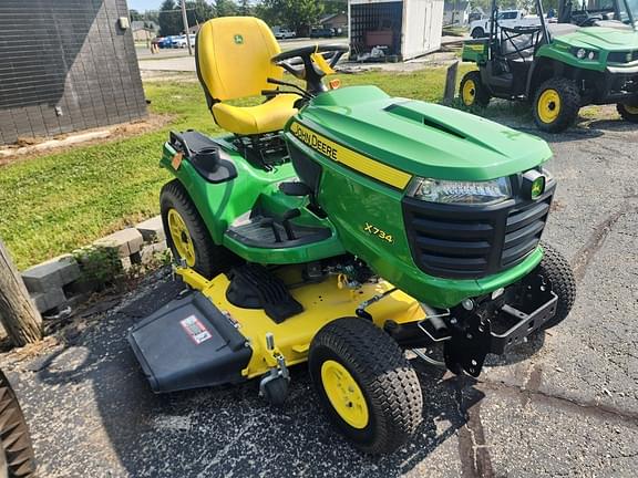 Image of John Deere X730 equipment image 3