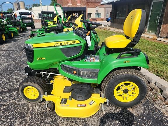 Image of John Deere X730 equipment image 4