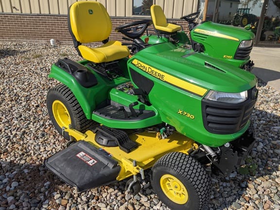 Main image John Deere X730