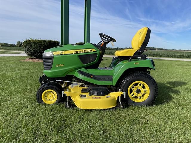 Image of John Deere X734 equipment image 2