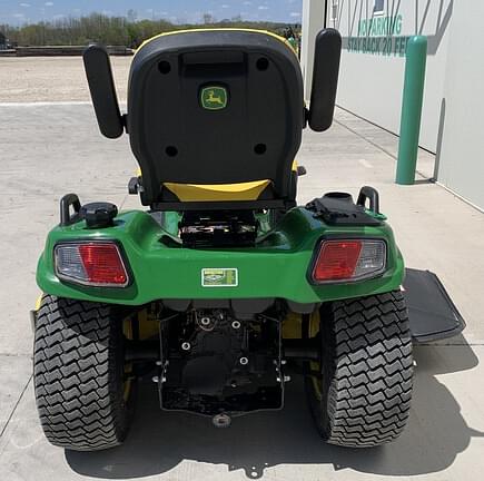 Image of John Deere X734 equipment image 3