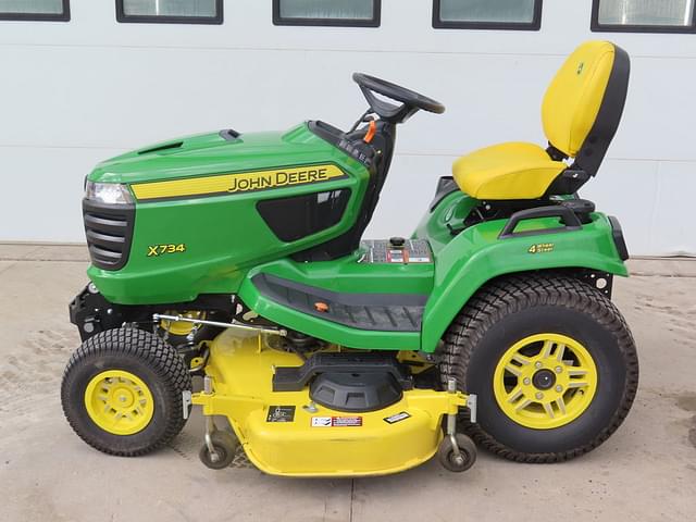 Image of John Deere X734 equipment image 1