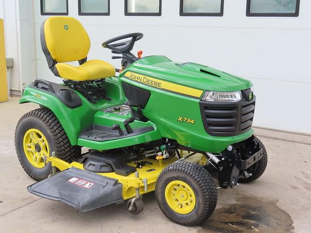 Image of John Deere X734 equipment image 4