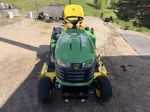Image of John Deere X734 equipment image 4