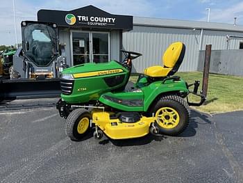 2020 John Deere X734 Equipment Image0