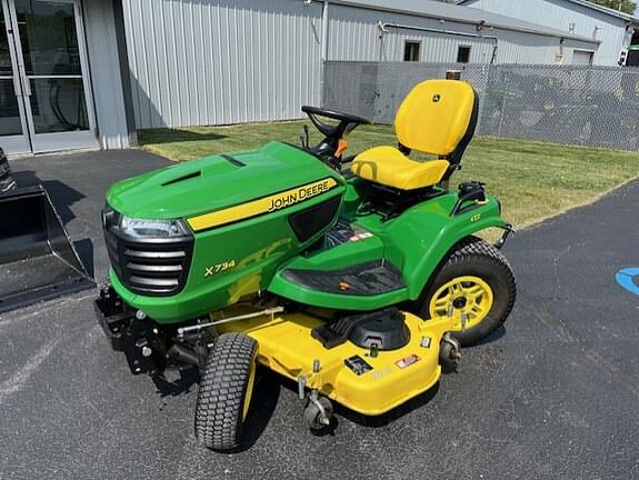 Image of John Deere X734 equipment image 1