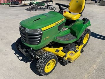 Main image John Deere X738