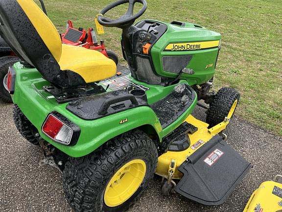 Image of John Deere X738 equipment image 1