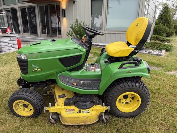 Image of John Deere X738 Primary image