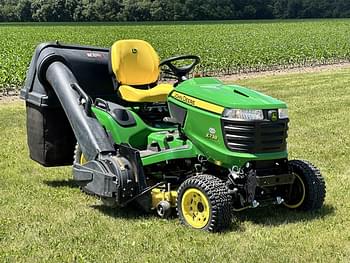 2020 John Deere X738 Equipment Image0