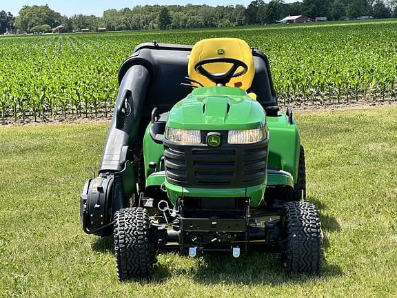 Image of John Deere X738 equipment image 1