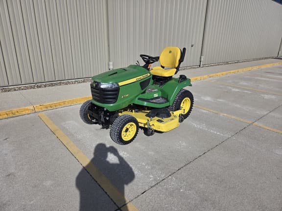 Image of John Deere X738 equipment image 2