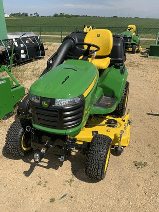 Main image John Deere X738
