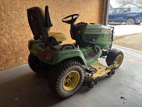 Image of John Deere X738 equipment image 2