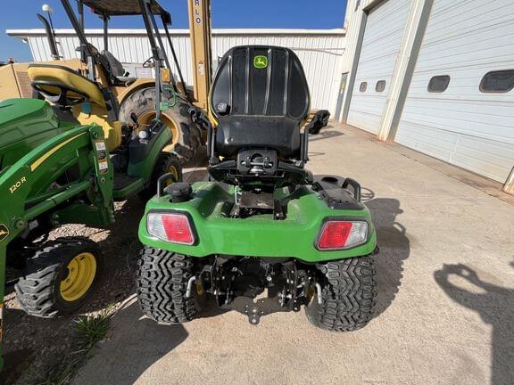 Image of John Deere X738 equipment image 2