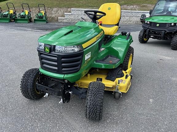 Image of John Deere X738 equipment image 3