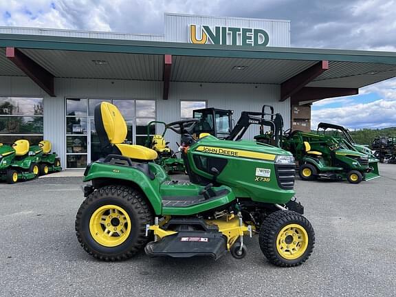 Image of John Deere X738 Primary image