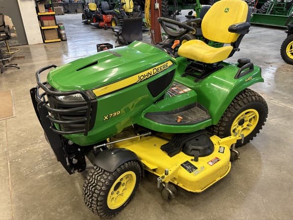 Image of John Deere X739 Primary image