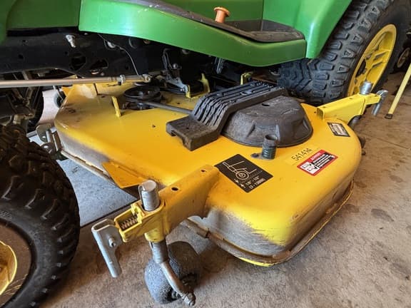 Image of John Deere X739 equipment image 4