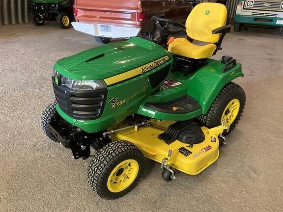 Main image John Deere X739