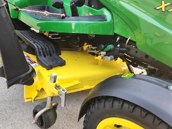 Image of John Deere X739 equipment image 2