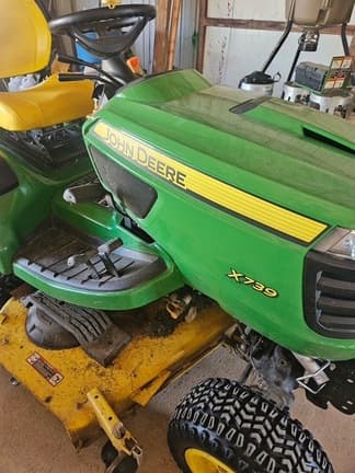 Image of John Deere X739 Primary image