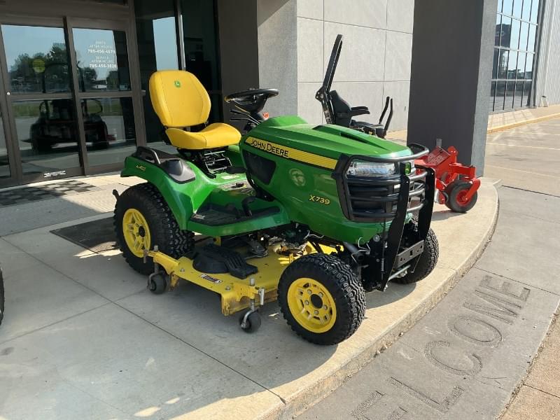 Image of John Deere X739 Primary image