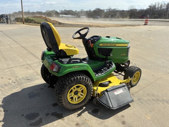 Image of John Deere X739 equipment image 3