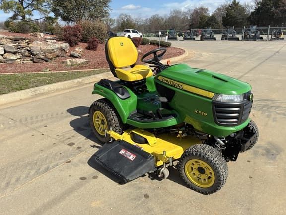Image of John Deere X739 equipment image 2