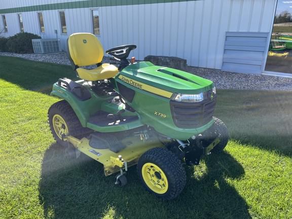 Image of John Deere X739 Primary image