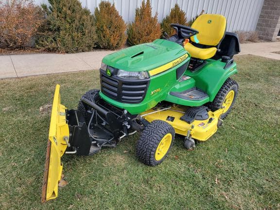Image of John Deere X739 Primary image
