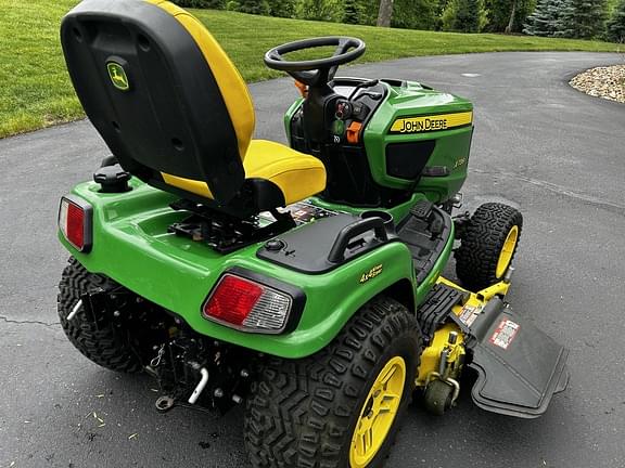 Image of John Deere X739 equipment image 4