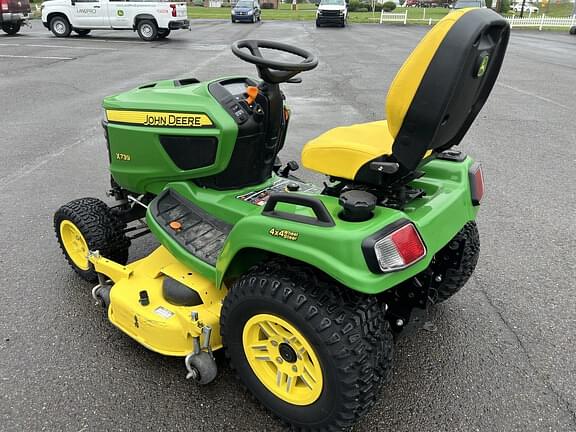 Image of John Deere X739 equipment image 2