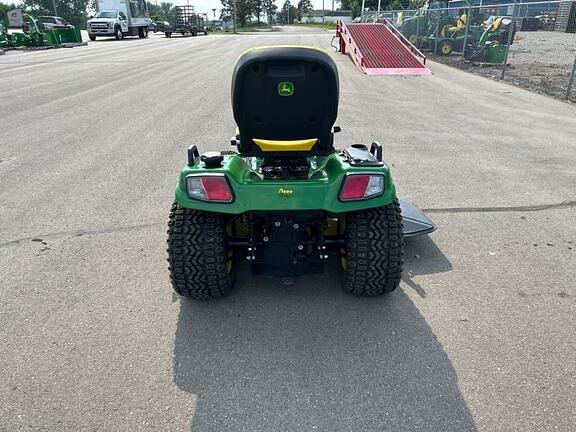Image of John Deere X739 equipment image 3
