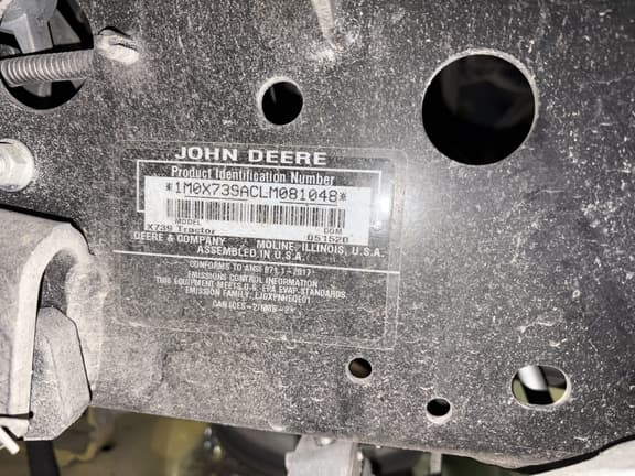 Image of John Deere X739 equipment image 4