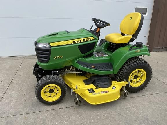 Image of John Deere X739 Primary image