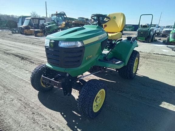 Main image John Deere X739