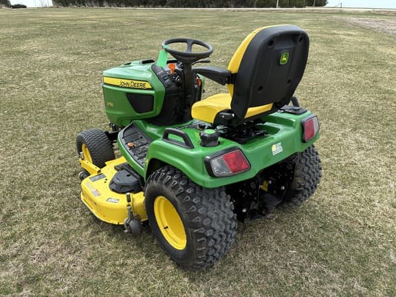 Image of John Deere X750 equipment image 2