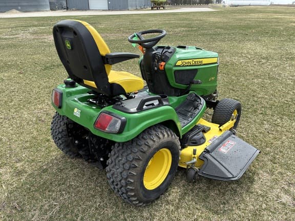 Image of John Deere X750 equipment image 4