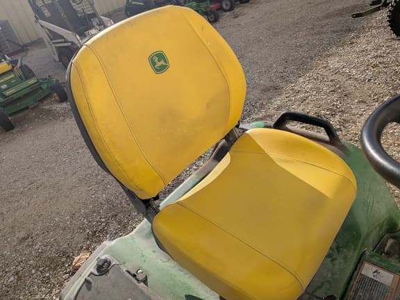 Image of John Deere X750 equipment image 4