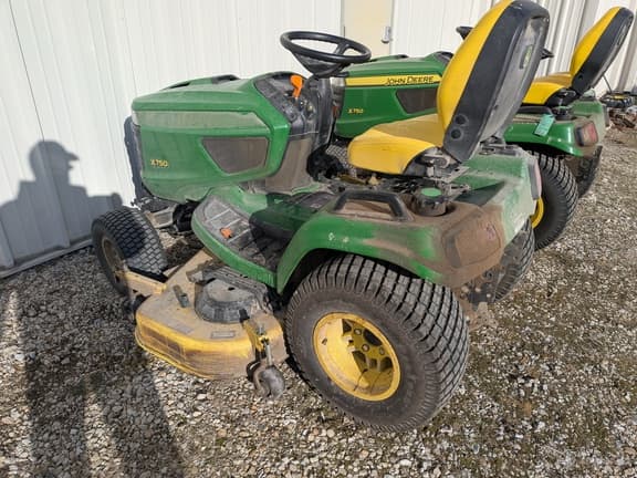 Image of John Deere X750 equipment image 2