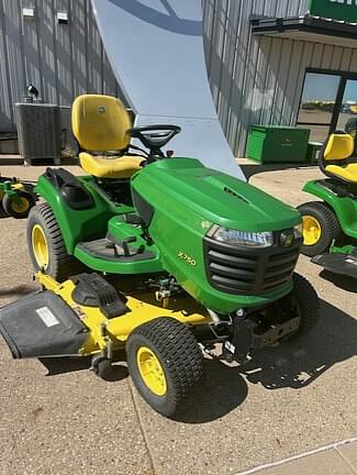 Image of John Deere X750 equipment image 3