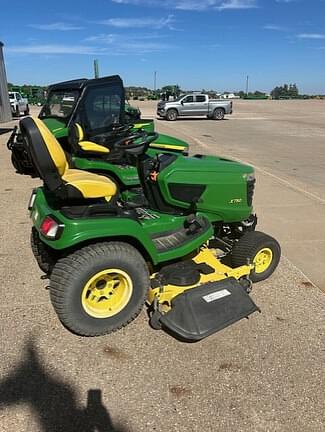 Image of John Deere X750 equipment image 4