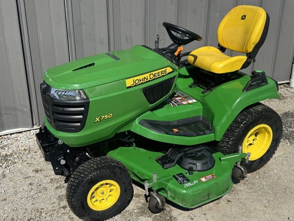 Main image John Deere X750