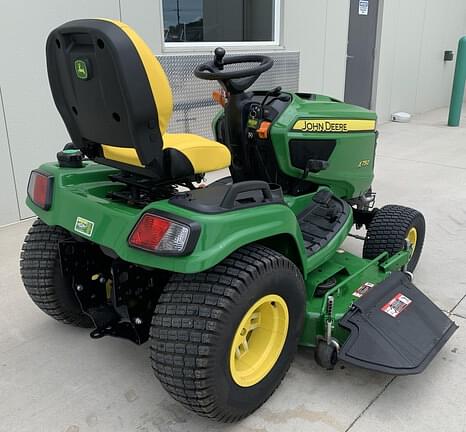 Image of John Deere X750 equipment image 2