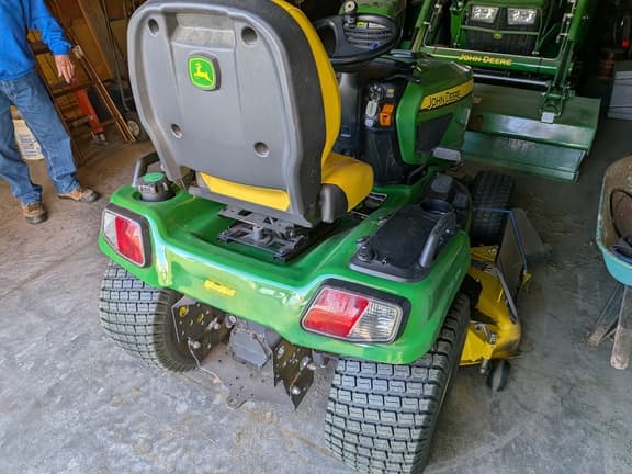 Image of John Deere X750 equipment image 4