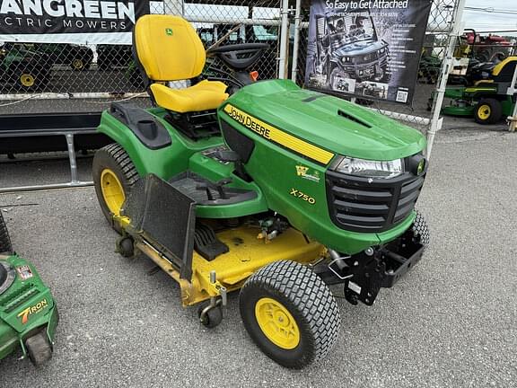 Image of John Deere X750 equipment image 1